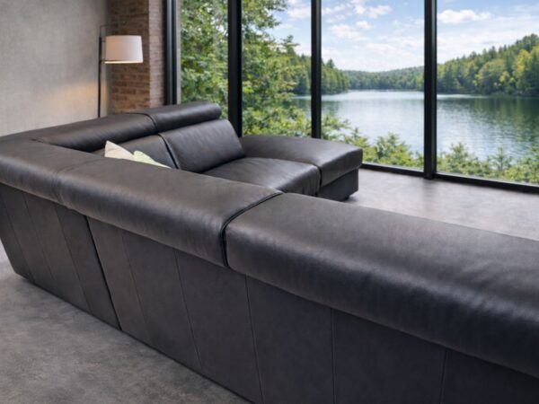 Narożnik Monaco II w kolorze czarnym, regulowane zagłówki, funkcja spania i pojemnik na pościel