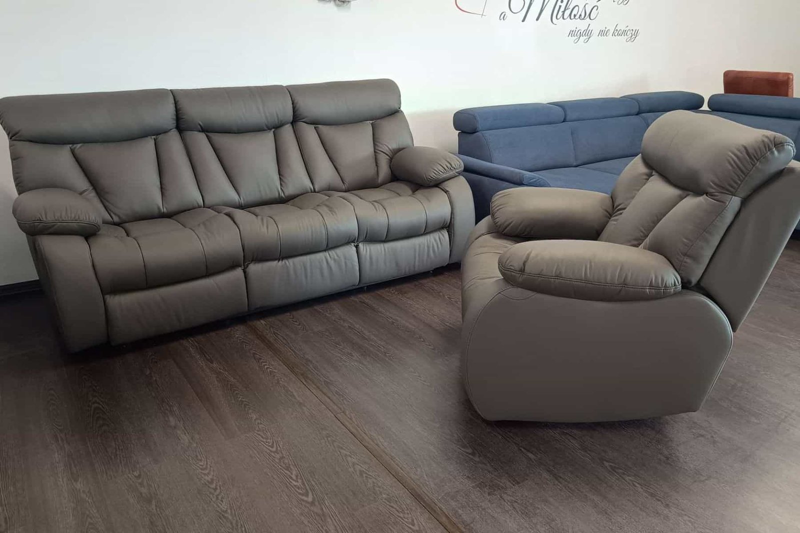 Komplet wypoczynkowy Granada skóra naturalna funkcje relax