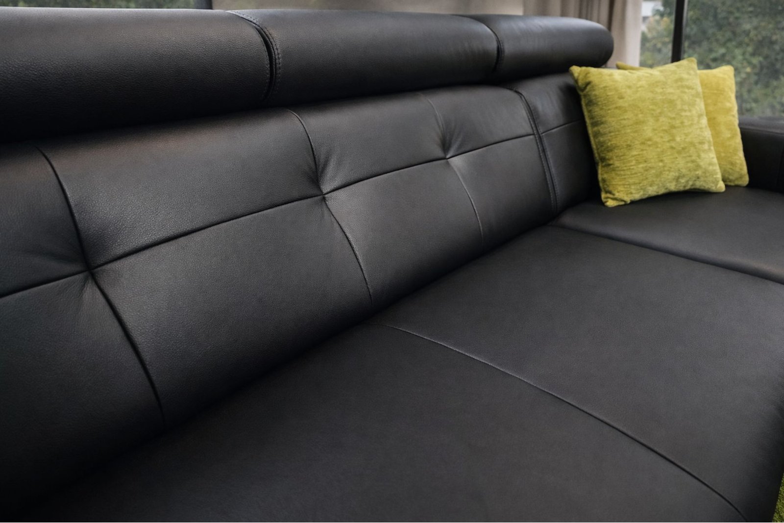 Narożnik Bianko skóra lub tkanina kolor do wyboru funkcja spania oraz pojemnik