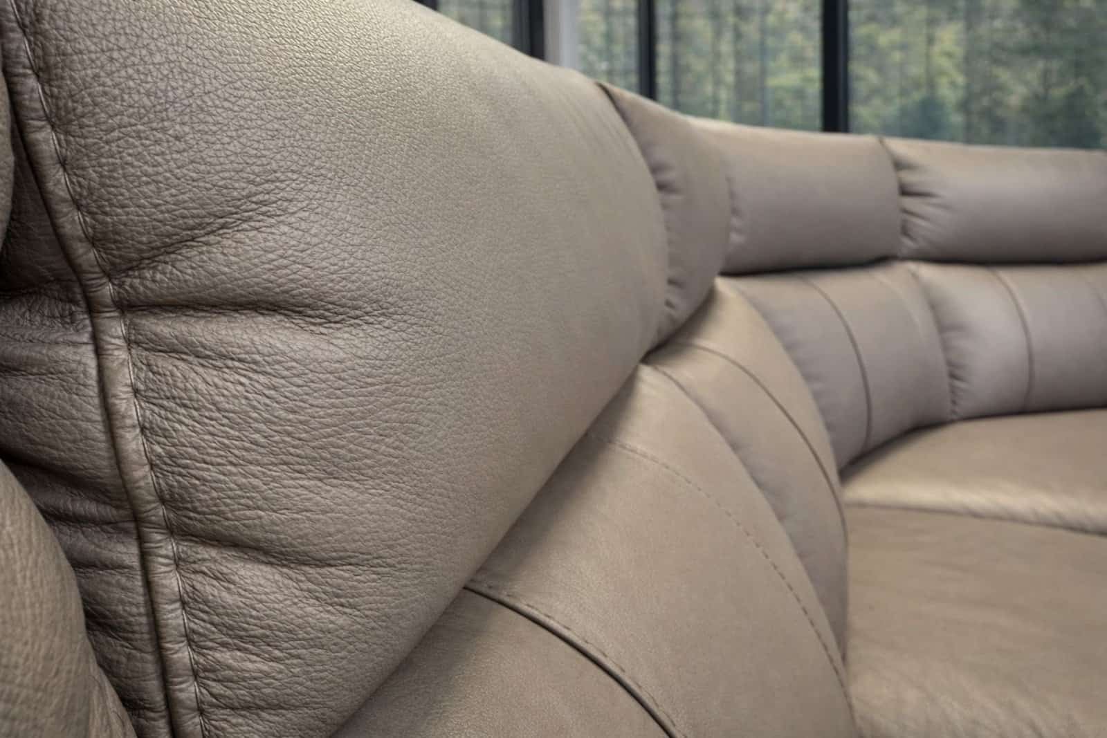 Narożnik Leo skóra+eko, funkcja spania oraz funkcja relax w krótszej części